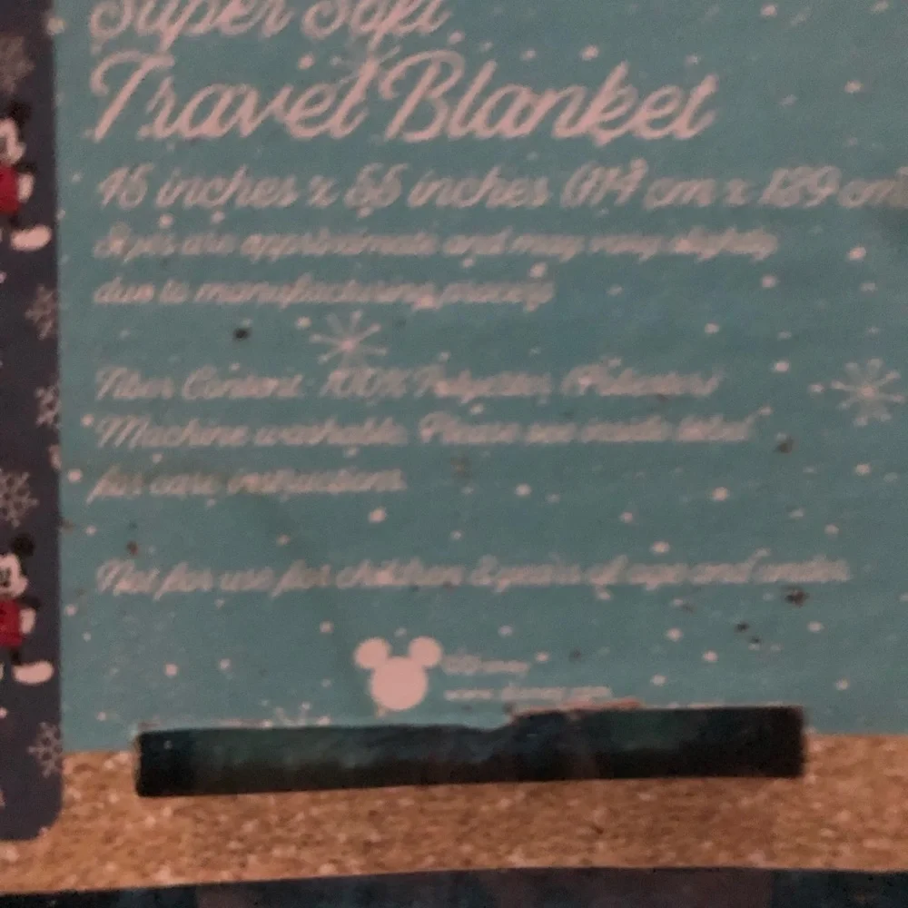 ⛄️ Mickey Mouse & Minnie Mouse  Snowflake Patterned light weight throw blanket
